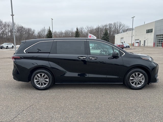 2024 Toyota Sienna XLE 7 Passenger