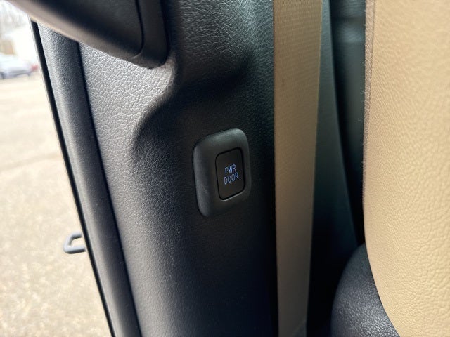 2024 Toyota Sienna XLE 7 Passenger