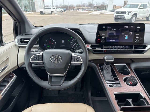 2024 Toyota Sienna XLE 7 Passenger