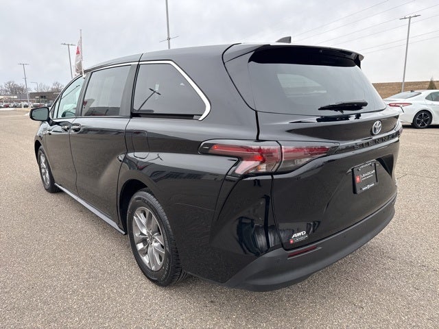 2024 Toyota Sienna XLE 7 Passenger