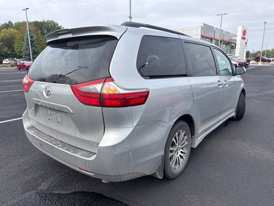 2020 Toyota Sienna XLE 8 Passenger