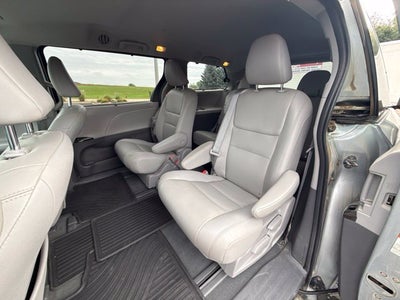 2020 Toyota Sienna XLE 8 Passenger
