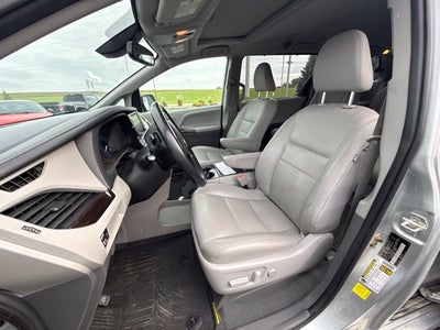 2020 Toyota Sienna XLE 8 Passenger