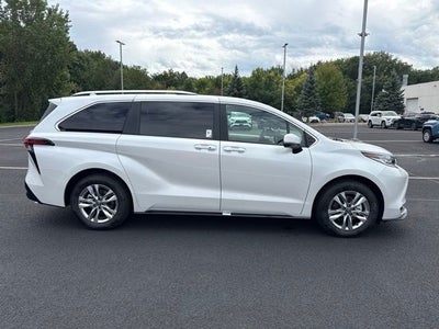 2026 Toyota Sienna Limited 7 Passenger
