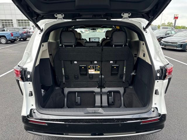 2026 Toyota Sienna Limited 7 Passenger