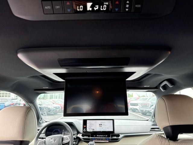 2026 Toyota Sienna Limited 7 Passenger