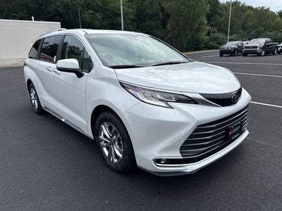 2026 Toyota Sienna Limited 7 Passenger