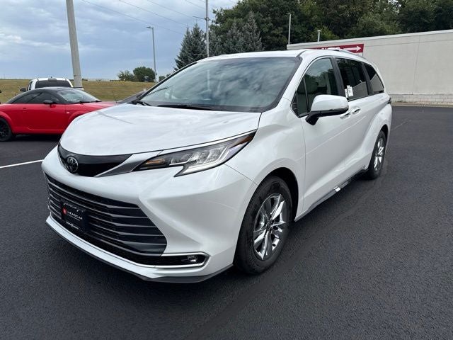 2026 Toyota Sienna Limited 7 Passenger