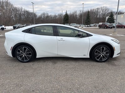 2025 Toyota Prius XLE