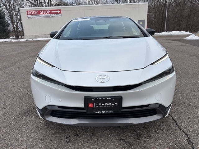 2025 Toyota Prius XLE