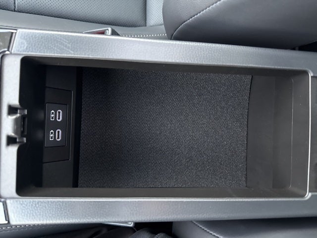 2025 Toyota Prius XLE