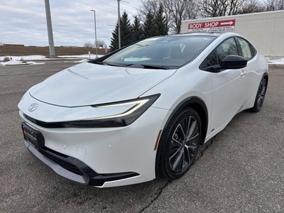 2025 Toyota Prius XLE