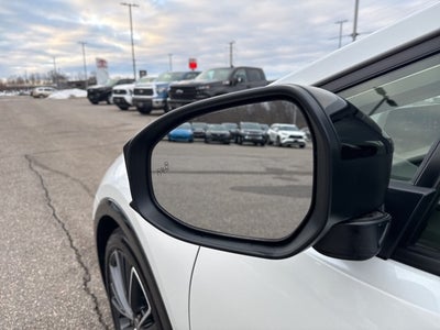 2025 Toyota Prius XLE