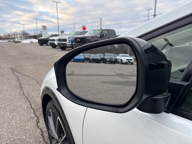 2025 Toyota Prius XLE