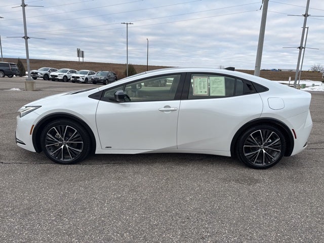 2025 Toyota Prius XLE