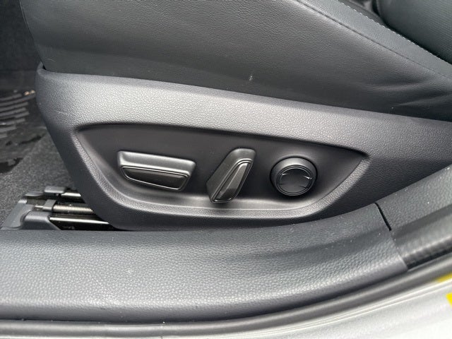 2025 Toyota Prius XLE