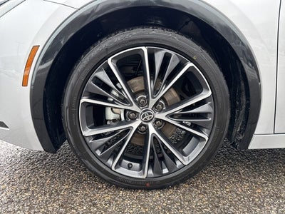 2025 Toyota Prius XLE