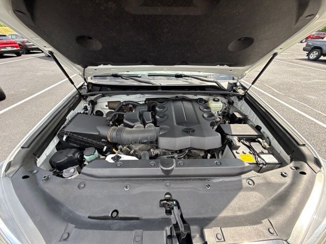 Used 2022 Toyota 4Runner Limited with VIN JTEKU5JR7N6008975 for sale in Mankato, Minnesota