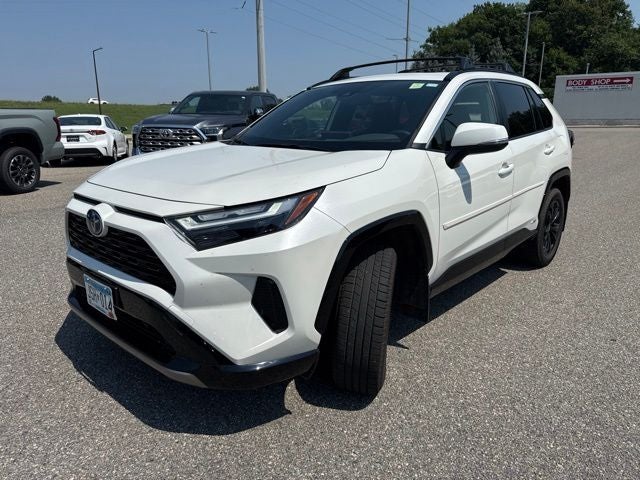2022 Toyota RAV4 Hybrid SE