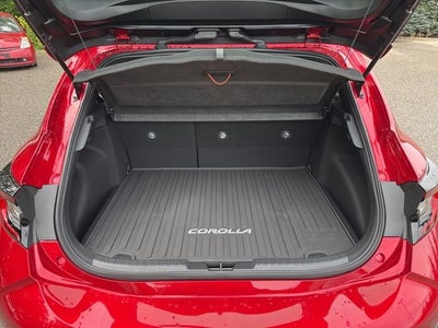 2025 Toyota Corolla Hatchback SE