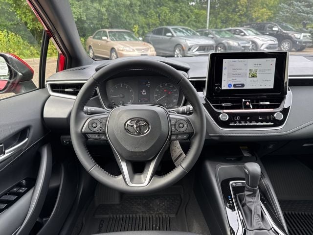 2025 Toyota Corolla Hatchback SE