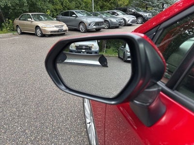 2025 Toyota Corolla Hatchback SE