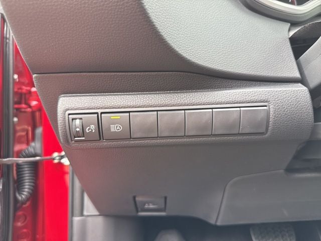 2025 Toyota Corolla Hatchback SE