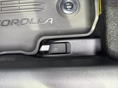 2025 Toyota Corolla Hatchback SE