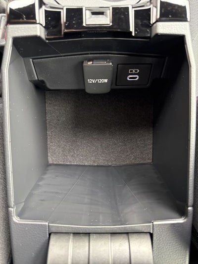 2025 Toyota Corolla Hatchback SE