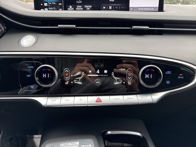 2025 Genesis GV70 2.5T